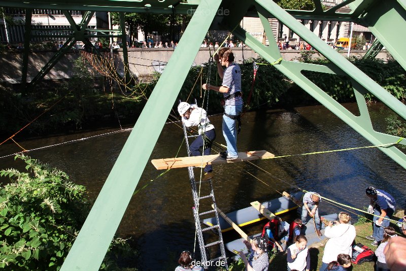 wuppertal-e400-islandufer-ueber-die-wupper-031