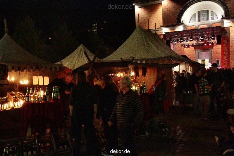 wuppertal-e400-laurentiusplatz-abends-002