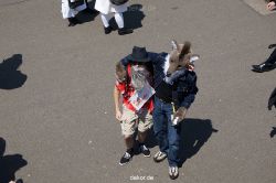 duesseldorf-japantag-2013-free-hugs-007
