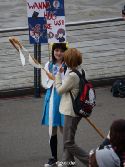 duesseldorf-japantag-2013-free-hugs-034