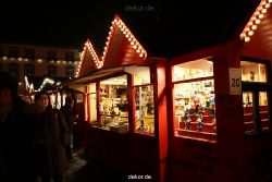 weihnachtsmaerkte-2010-duesseldorf-rathausplatz-abend-005