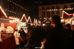 weihnachtsmaerkte-2010-duesseldorf-rathausplatz-abend-007