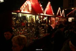 weihnachtsmaerkte-2010-duesseldorf-rathausplatz-abend-009