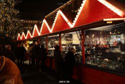 weihnachtsmaerkte-2010-duesseldorf-rathausplatz-abend-028
