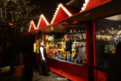 weihnachtsmaerkte-2010-duesseldorf-rathausplatz-abend-032