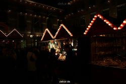 weihnachtsmaerkte-2010-duesseldorf-rathausplatz-abend-049