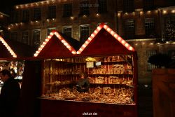 weihnachtsmaerkte-2010-duesseldorf-rathausplatz-abend-050