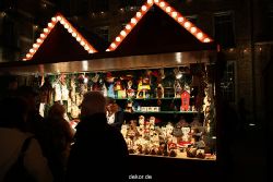 weihnachtsmaerkte-2010-duesseldorf-rathausplatz-abend-052