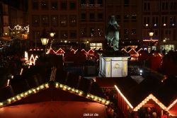 weihnachtsmaerkte-2010-duesseldorf-rathausplatz-abend-061