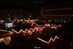 weihnachtsmaerkte-2010-duesseldorf-rathausplatz-abend-082
