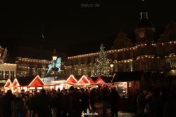 weihnachtsmaerkte-2010-duesseldorf-rathausplatz-abend-093