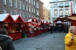 weihnachtsmaerkte-2010-duesseldorf-rathausplatz-048