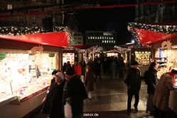 weihnachtsmaerkte-2010-koeln-domplatz-abends-023