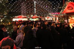 weihnachtsmaerkte-2010-koeln-domplatz-abends-032