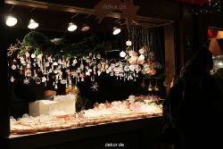 weihnachtsmaerkte-2010-koeln-domplatz-abends-040