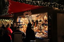 weihnachtsmaerkte-2010-koeln-domplatz-abends-049