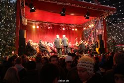 weihnachtsmaerkte-2010-koeln-domplatz-abends-090
