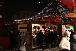 weihnachtsmaerkte-2010-koeln-domplatz-abends-107