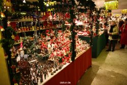 weihnachtsmaerkte-2010-koeln-schiff-013