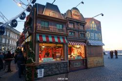 weihnachtsmaerkte-2013-duesseldorf-schlossturm-019