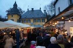 weihnachtsmaerkte-2013-wuppertal-schloss-luentenbeck-012