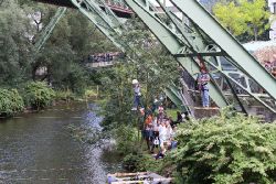 wuppertal-e400-islandufer-ueber-die-wupper-001