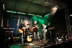 wuppertal-e400-von-der-heydt-buehne-abends-058