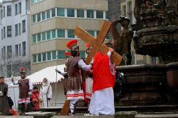 wuppertal-karfreitags-prozession-2013-4-047