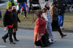 wuppertal-karnevalszug-leute-2013-012